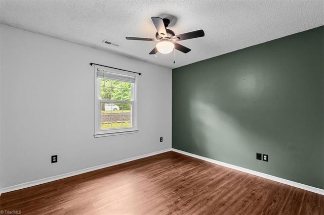 2004 Cottage Place, Greensboro, NC 27455