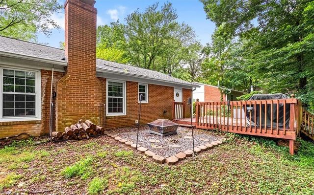 2004 Cottage Place, Greensboro, NC 27455