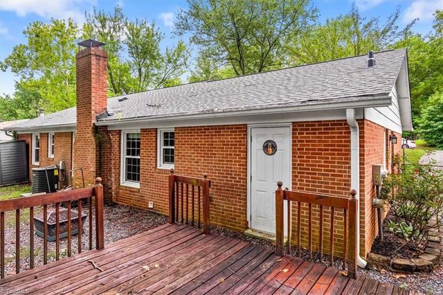 2004 Cottage Place, Greensboro, NC 27455