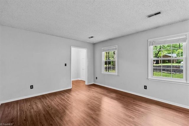 2004 Cottage Place, Greensboro, NC 27455
