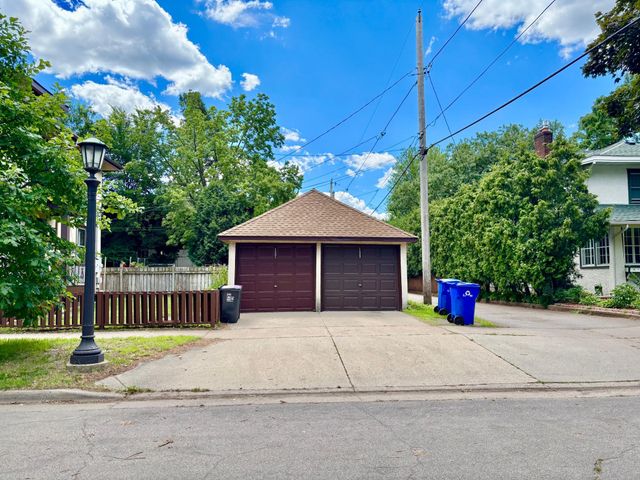 157 Lexington Parkway S, Saint Paul, MN 55105