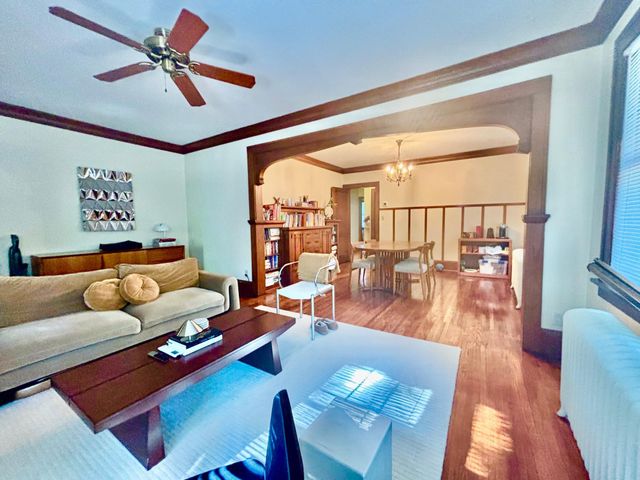 157 Lexington Parkway S, Saint Paul, MN 55105