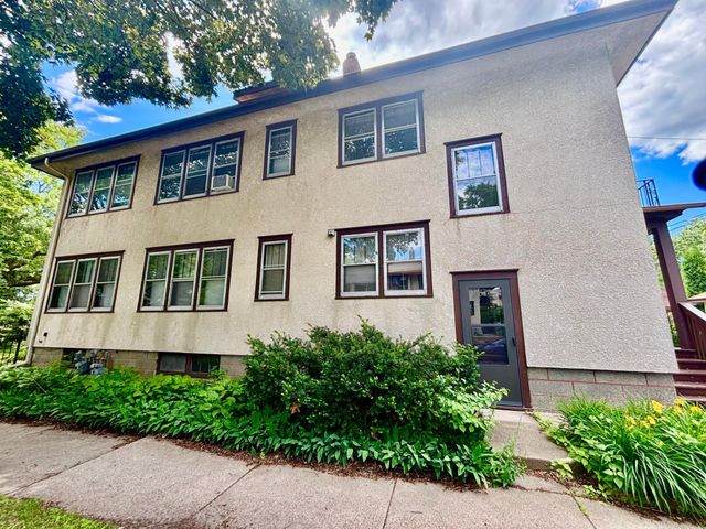 157 Lexington Parkway S, Saint Paul, MN 55105