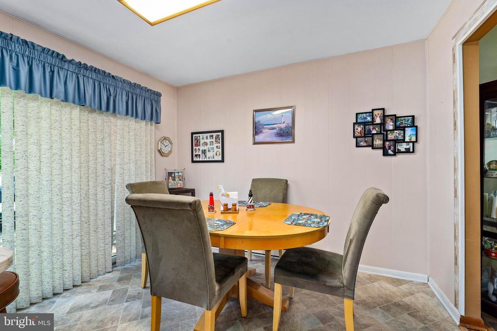 Image 10 of property listing at 240 COURTNEY DR, Elkton, MD 21921