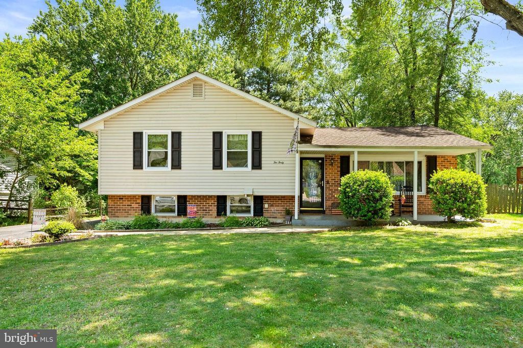 Image 2 of property listing at 240 COURTNEY DR, Elkton, MD 21921