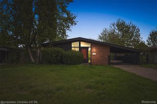 29464 Fairfax Street, Southfield, MI 48076
