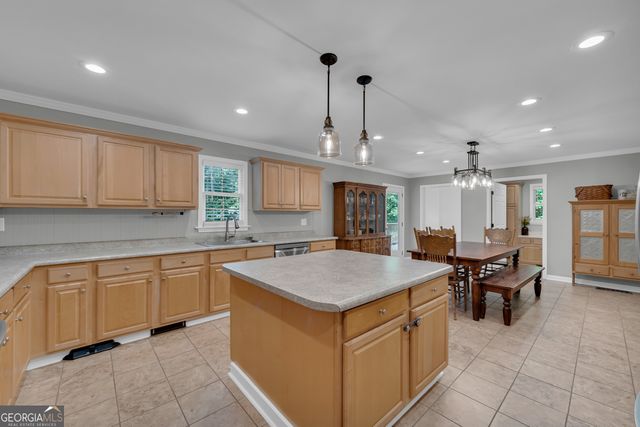 946 Riverdale Road, Toccoa, GA 30577