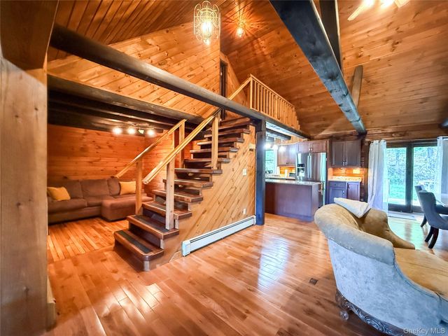 439 Roosa Gap Road, Bloomingburg, NY 12721