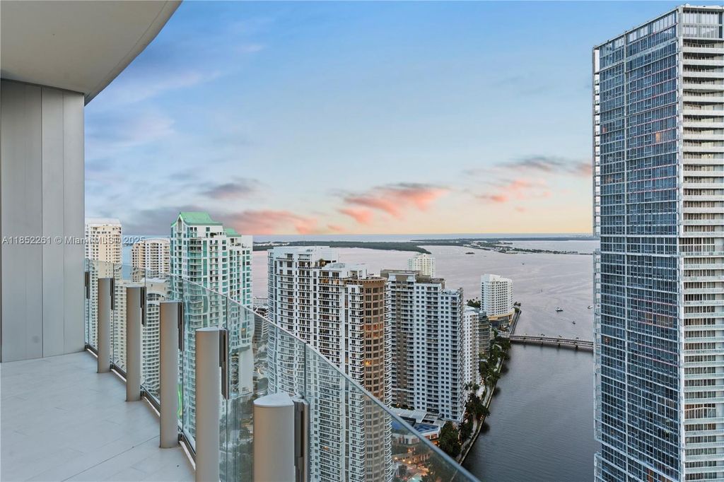 300 BISCAYNE BLVD WAY 4007, Miami, FL 33130