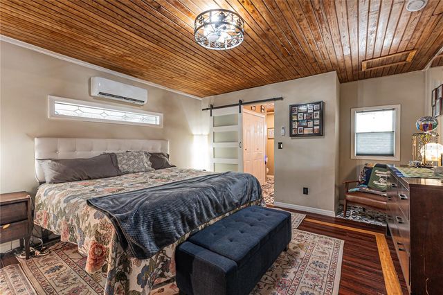 5233 HILL DRIVE, Zephyrhills, FL 33542