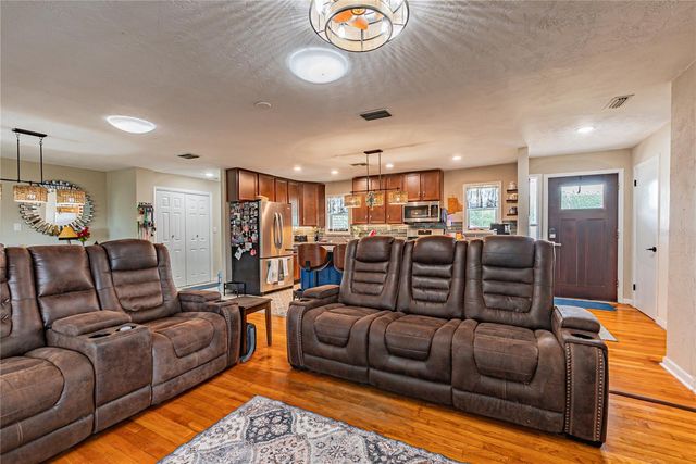 5233 HILL DRIVE, Zephyrhills, FL 33542