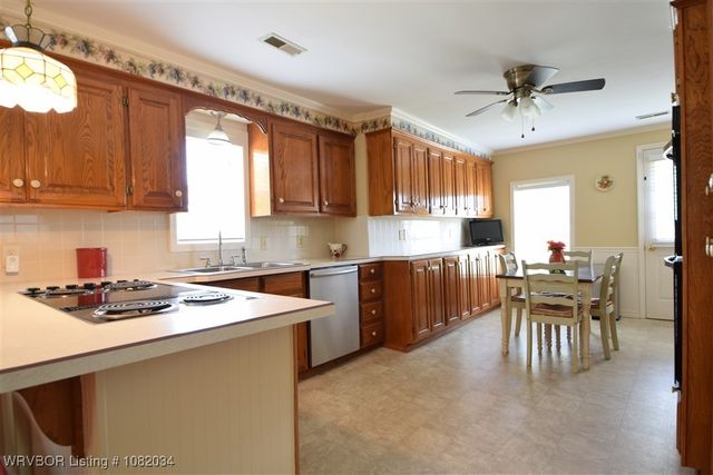 428 N Elm Street, Sallisaw, OK 74955