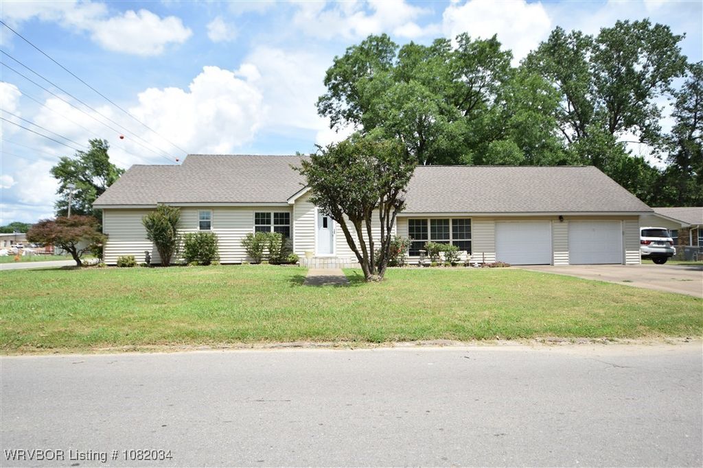 428 N Elm Street, Sallisaw, OK 74955