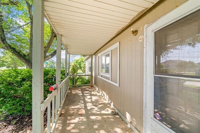 15090 WALMER Street, Overland Park, KS 66223