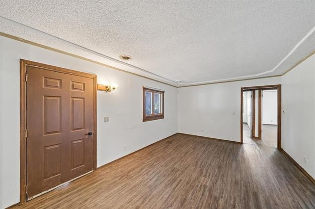 15090 WALMER Street, Overland Park, KS 66223