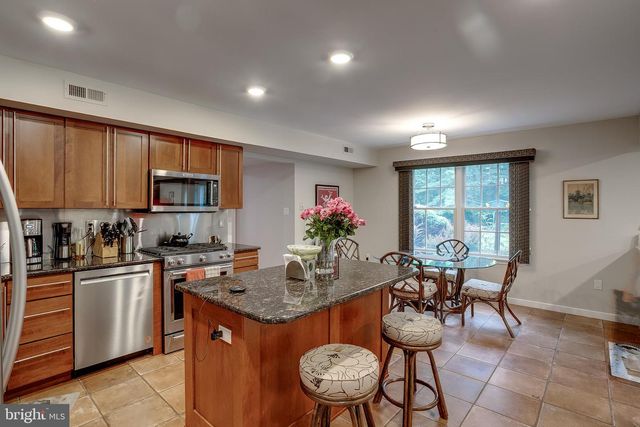 14 ELSINORE DR, Hainesport, NJ 08036