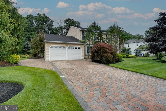 14 ELSINORE DR, Hainesport, NJ 08036