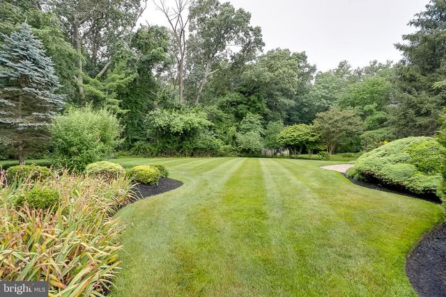 14 ELSINORE DR, Hainesport, NJ 08036