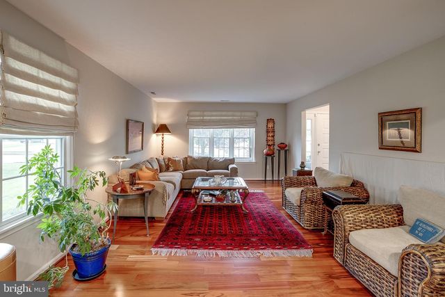 14 ELSINORE DR, Hainesport, NJ 08036