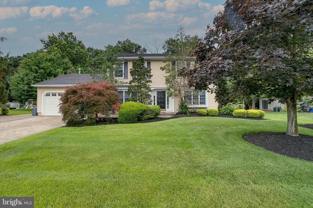 14 ELSINORE DR, Hainesport, NJ 08036