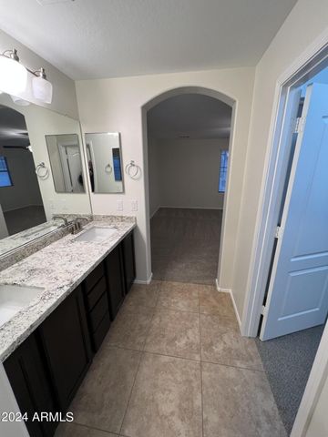 2499 E Boston Street, Gilbert, AZ 85295