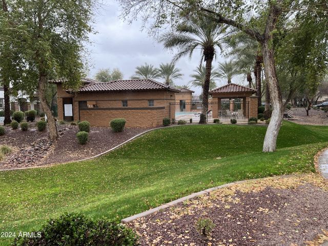 2499 E Boston Street, Gilbert, AZ 85295