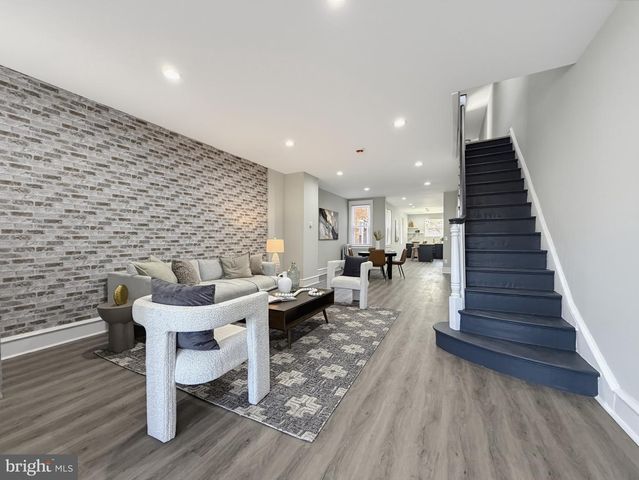 5825 HOFFMAN AVE, Philadelphia, PA 19143