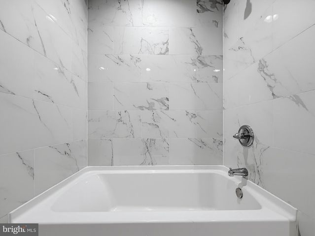 5825 HOFFMAN AVE, Philadelphia, PA 19143