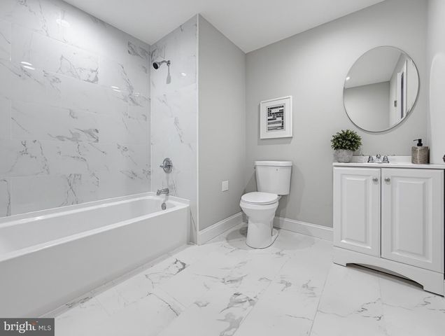 5825 HOFFMAN AVE, Philadelphia, PA 19143