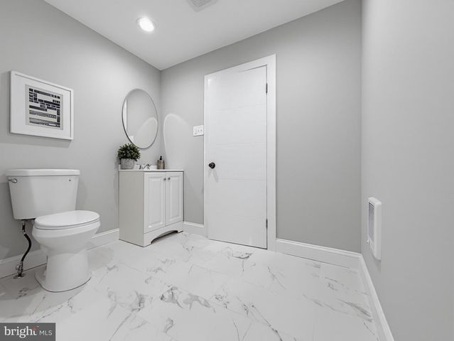 5825 HOFFMAN AVE, Philadelphia, PA 19143