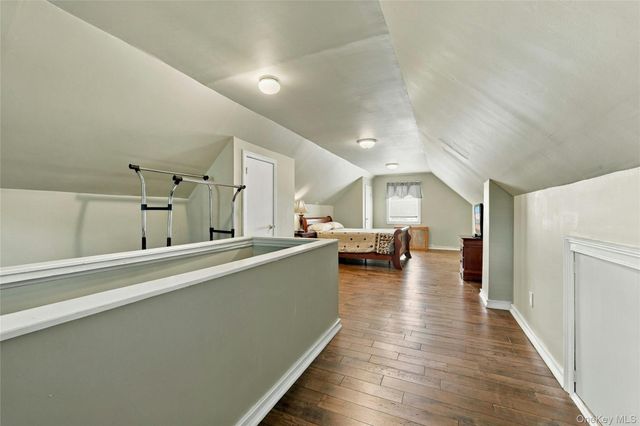 39 Primrose Drive, New Hyde Park, NY 11040