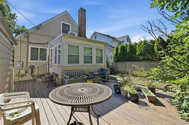 39 Primrose Drive, New Hyde Park, NY 11040