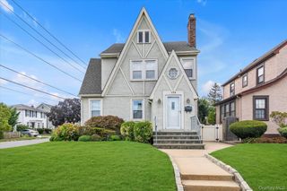 174 N Grove Street, Valley Stream, NY 11580