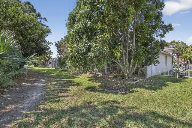 9198 Clipper Circle, West Palm Beach, FL 33411