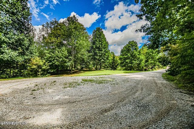 Racoon Lane, Pioneer, TN 37847