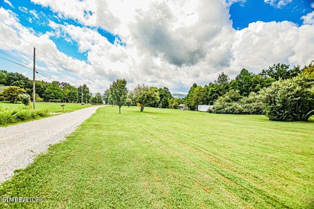 Racoon Lane, Pioneer, TN 37847