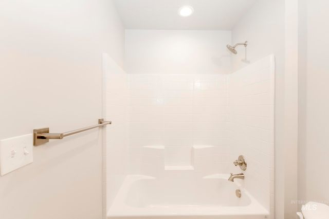 2963 E Mossy Creek Dr, Kuna, ID 83634