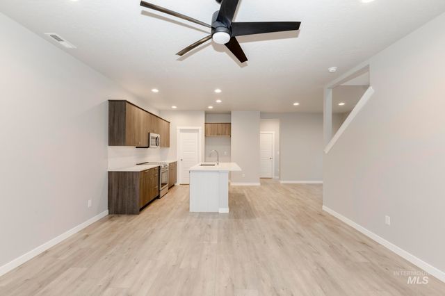 2963 E Mossy Creek Dr, Kuna, ID 83634