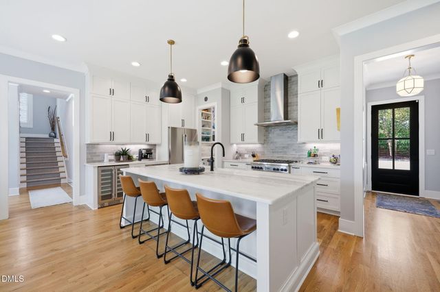 300 Plainview Avenue, Raleigh, NC 27604