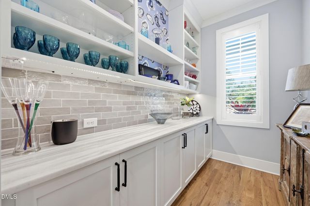 300 Plainview Avenue, Raleigh, NC 27604