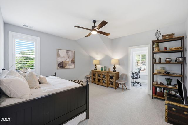 300 Plainview Avenue, Raleigh, NC 27604