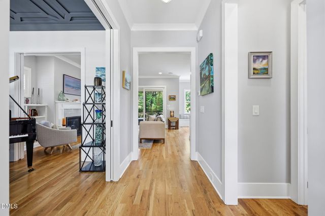 300 Plainview Avenue, Raleigh, NC 27604