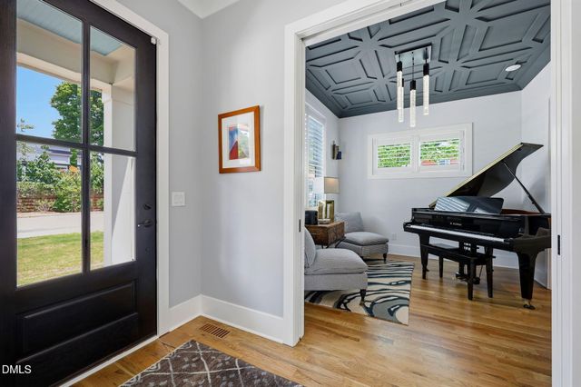 300 Plainview Avenue, Raleigh, NC 27604