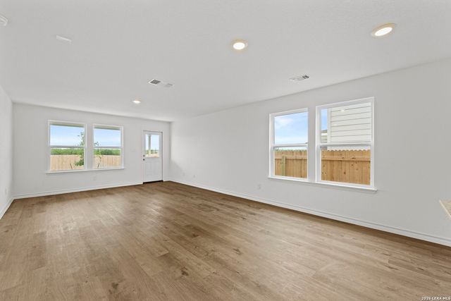 416 Raven Row, Marion, TX 78124