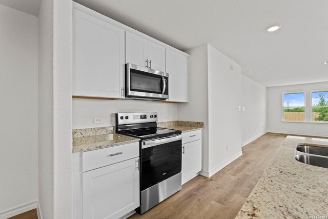 416 Raven Row, Marion, TX 78124