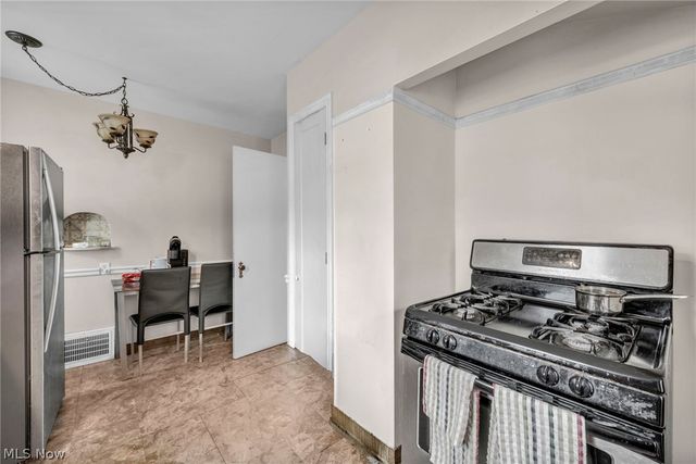 18207 Mapleboro Avenue, Maple Heights, OH 44137