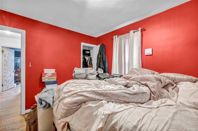 18207 Mapleboro Avenue, Maple Heights, OH 44137