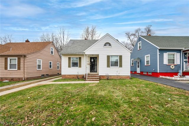 18207 Mapleboro Avenue, Maple Heights, OH 44137