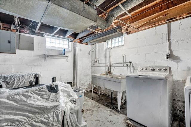 18207 Mapleboro Avenue, Maple Heights, OH 44137