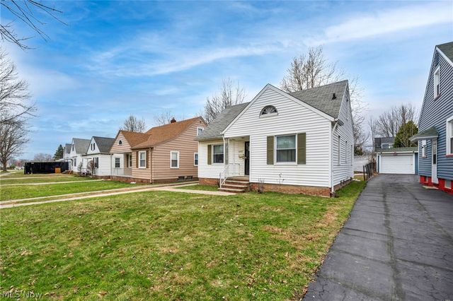 18207 Mapleboro Avenue, Maple Heights, OH 44137